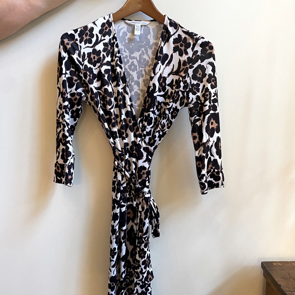 VINTAGE Silk Diane Von Furstenberg Wrap Dress